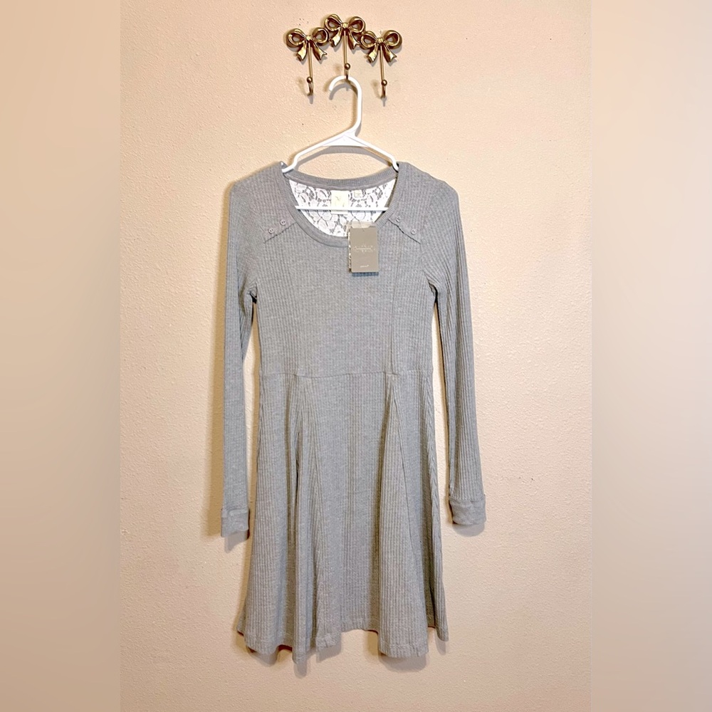 Eloise for Anthropology Charming Gray Long sleeve jersey Dress. Size S
